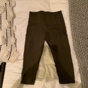 lululemon Forest Green Cropped Run Pants